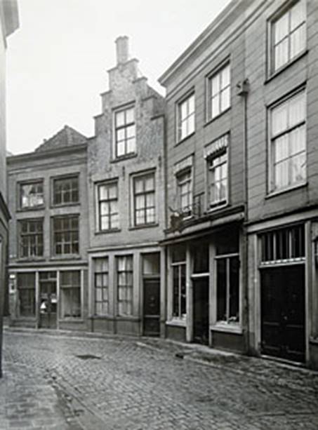 http://beeldbank.regionaalarchiefdordrecht.nl/serveimage.cfm?file=webpics/1/6/555_16258.jpg